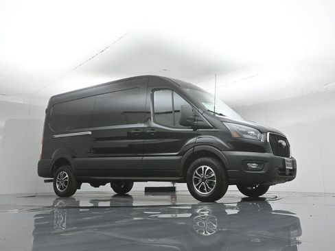 New 2026 Ford Transit 250 148 Medium Roof w/ Exterior Upgrade Package RWD image 45