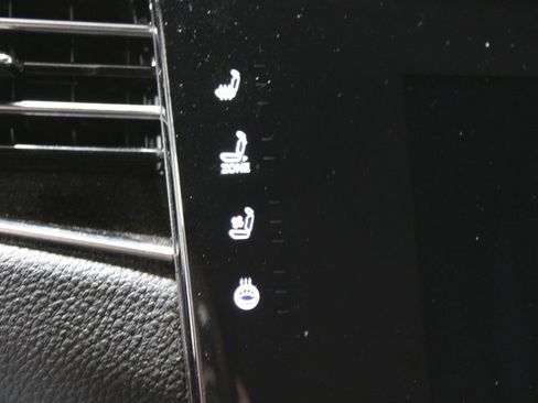 Used 2023 Jeep Wagoneer L Series II image 45