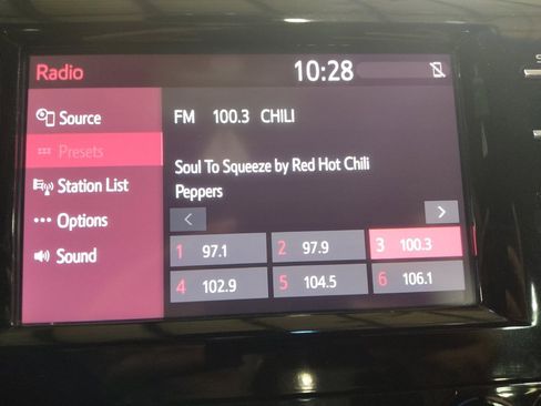 Used 2018 Toyota Camry XSE image 25