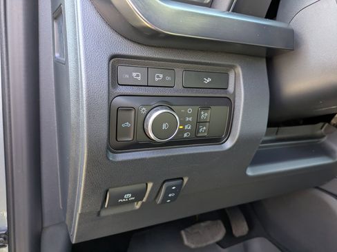 Certified 2024 Ford F350 Lariat w/ Chrome Package image 18