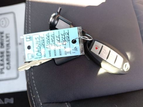 Used 2024 Nissan Titan SV w/ SV Convenience Package image 27