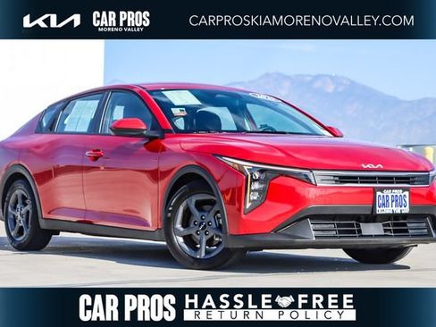Used 2025 Kia K4 FWD image 1