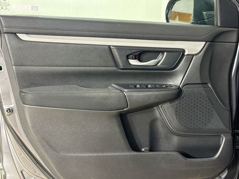 Used 2019 Honda CR-V LX image 11
