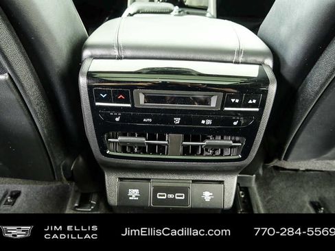 Used 2023 Acura MDX SH-AWD w/ Advance Package image 19