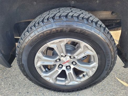 Used 2024 GMC Sierra 1500 SLT image 23