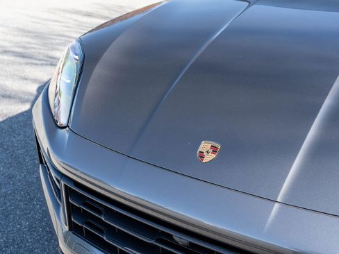 Certified 2025 Porsche Cayenne image 18