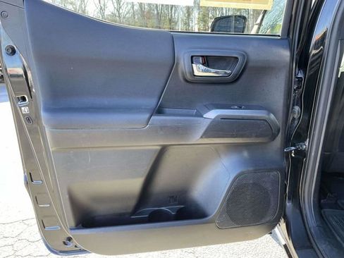 Used 2019 Toyota Tacoma TRD Sport w/ TRD Premium Sport Package image 16