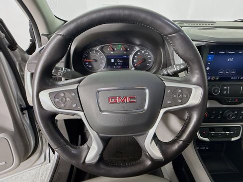 Used 2022 GMC Terrain SLT w/ Infotainment Package II image 11