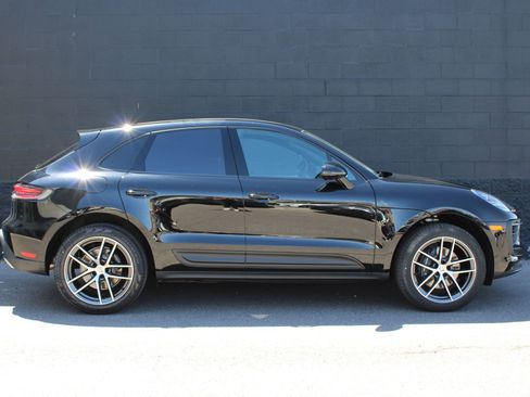 New 2025 Porsche Macan image 8
