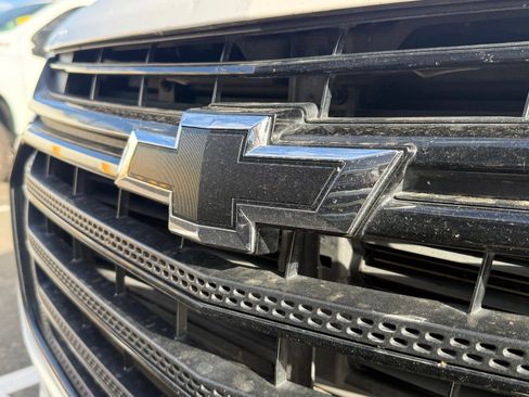 Used 2019 Chevrolet Traverse LT image 10