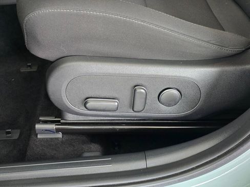 Used 2025 Hyundai Kona SEL AWD/4WD image 23