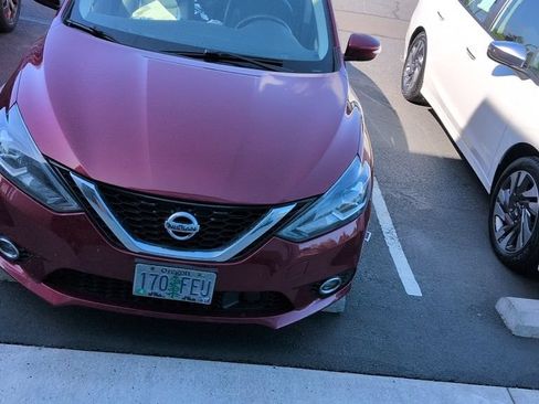 Used 2019 Nissan Sentra SL w/ Exterior Package FWD image 8