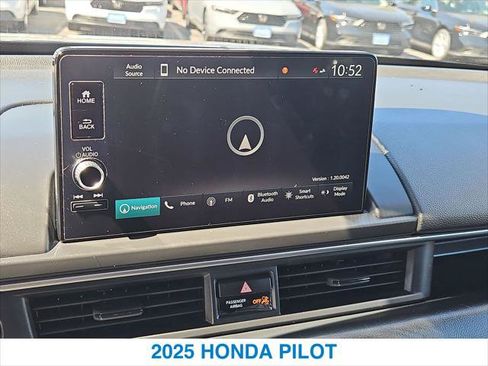 Certified 2025 Honda Pilot Elite image 18