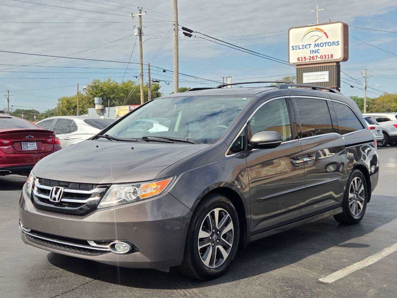 Used 2014 Honda Odyssey Touring image 2