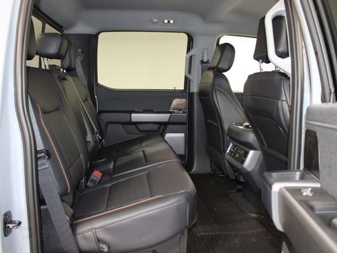 New 2026 Ford F250 Lariat w/ Black Appearance Package image 32