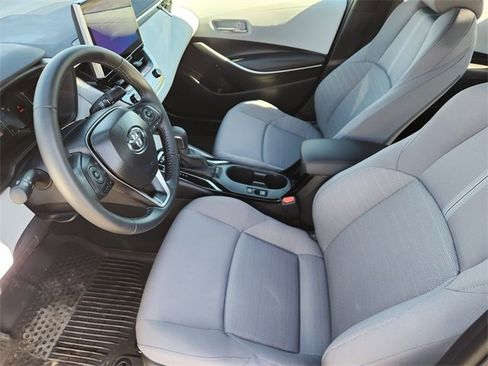 Used 2025 Toyota Corolla SE image 9