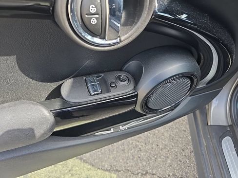Used 2019 MINI Cooper S FWD image 7