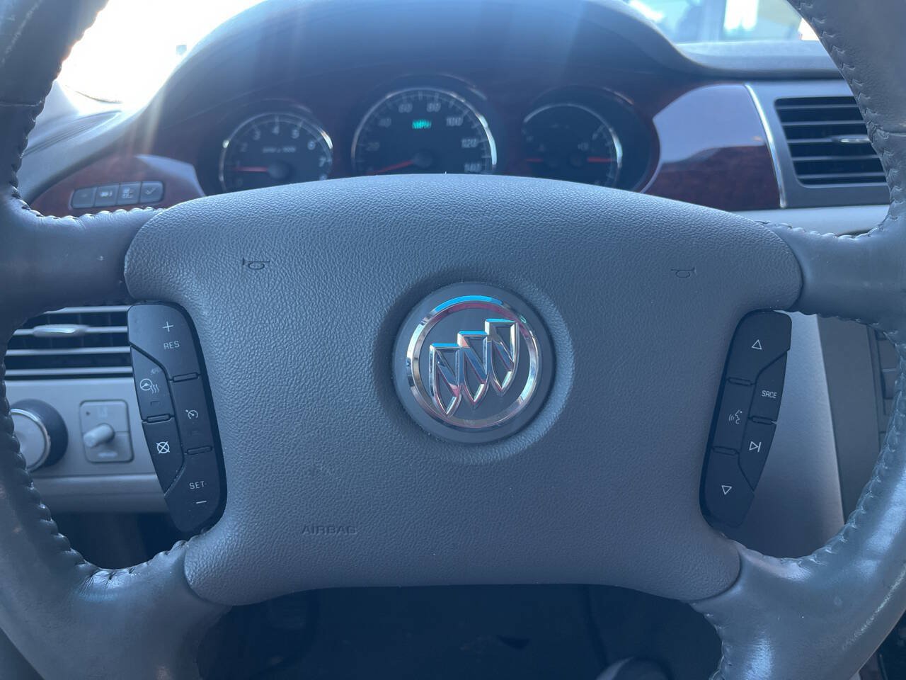 Used 2008 Buick Lucerne CXL w/ Ultra Confidence Package FWD image 13