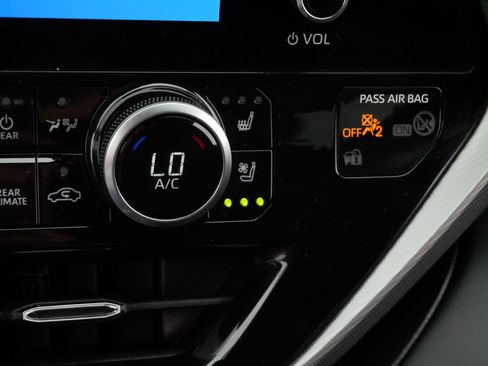 Used 2024 Toyota Highlander Platinum image 31