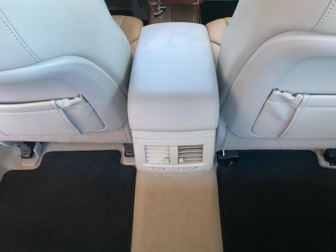 Used 2011 Toyota Avalon FWD image 21