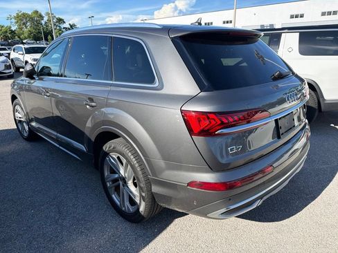 Used 2023 Audi Q7 2.0T Premium w/ Convenience Package AWD/4WD image 3