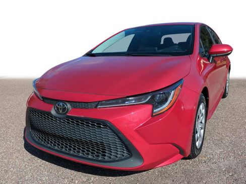 Certified 2021 Toyota Corolla LE image 1