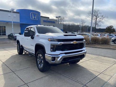 Used 2024 Chevrolet Silverado 2500 LT w/ All Star Edition image 2