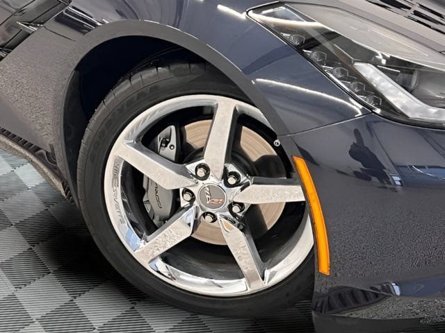 Used 2015 Chevrolet Corvette Stingray Convertible w/ 3LT Preferred Equipment Group RWD image 24