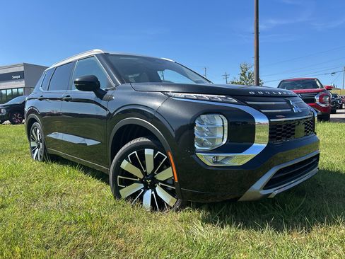 New 2025 Mitsubishi Outlander AWD image 1