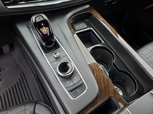 Used 2024 Cadillac Escalade ESV Premium Luxury Platinum w/ Heavy-Duty Trailer Package image 24