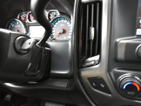 Used 2018 Chevrolet Silverado 1500 LT w/ All Star Edition image 41