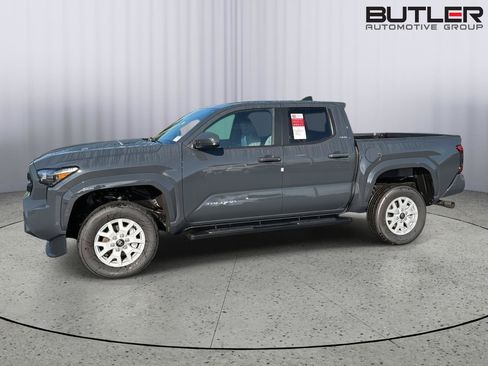 New 2026 Toyota Tacoma SR5 AWD/4WD image 3