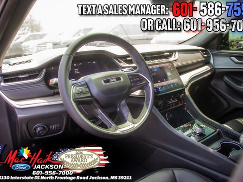 Used 2024 Jeep Grand Cherokee Limited w/ Trailer Tow Package AWD/4WD image 6