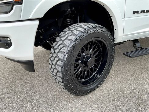 Used 2024 RAM 2500 Limited AWD/4WD image 48