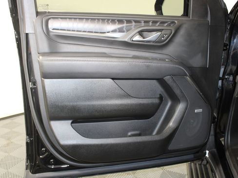 Used 2023 GMC Yukon XL Denali w/ Denali Reserve Package image 21