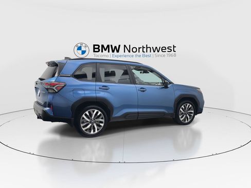 Used 2025 Subaru Forester Touring AWD/4WD image 4