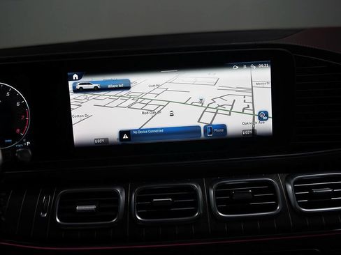 Used 2025 Mercedes-Benz Maybach GLS 600 4MATIC image 95