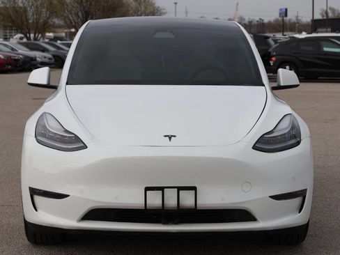 Used 2021 Tesla Model Y Long Range image 5