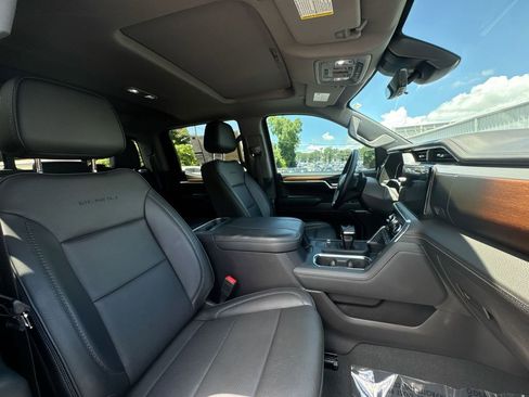Used 2024 GMC Sierra 1500 Denali w/ Technology Package AWD/4WD image 31