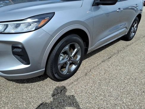 Certified 2024 Ford Escape ST-Line w/ Tech Pack #1 AWD/4WD image 4