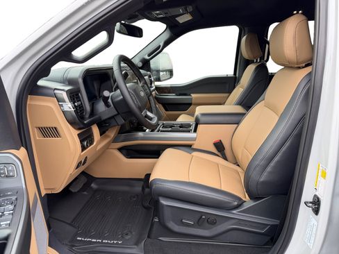 New 2026 Ford F250 Lariat w/ FX4 Off-Road Package image 9