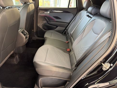 Used 2025 Volkswagen Tiguan SE R-Line FWD image 21