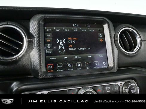 Used 2021 Jeep Wrangler Unlimited Sahara AWD/4WD image 13