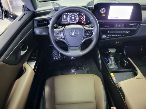 Certified 2025 Lexus ES 350 w/ Premium Package image 14