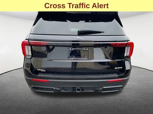 Used 2025 Ford Explorer ST-Line w/ ST-Line Street Pack image 12