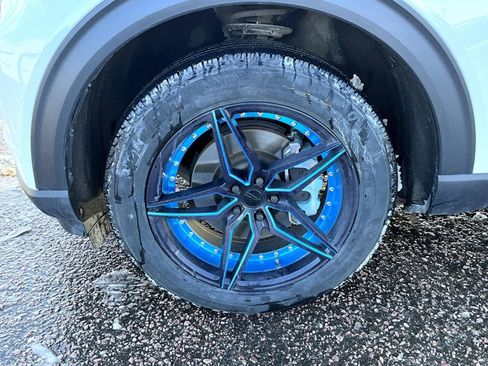 Used 2023 Ford Explorer XLT w/ Equipment Group 202A image 24