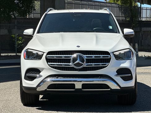 Certified 2025 Mercedes-Benz GLE 450e 4MATIC image 5