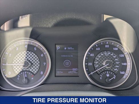 Used 2019 Hyundai Elantra Limited FWD image 16