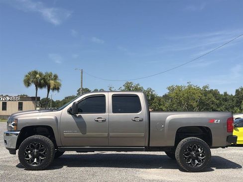 Used 2014 Chevrolet Silverado 2500 LTZ w/ LTZ Plus Package AWD/4WD image 3