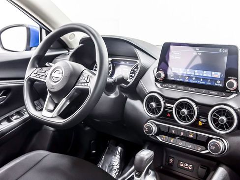 Used 2025 Nissan Sentra SV image 18